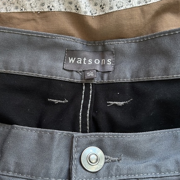 Watsons German Utility Cargo Shorts with 13 pockets, elastic waist and z… - Picture 3 of 6